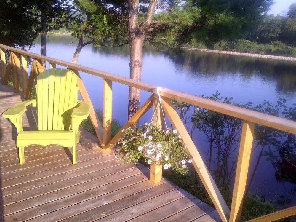 Pond'S Resort Blackville Exterior foto